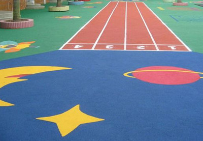 幼兒園室外塑膠地面施工注意事項和塑膠場地做法是什么？